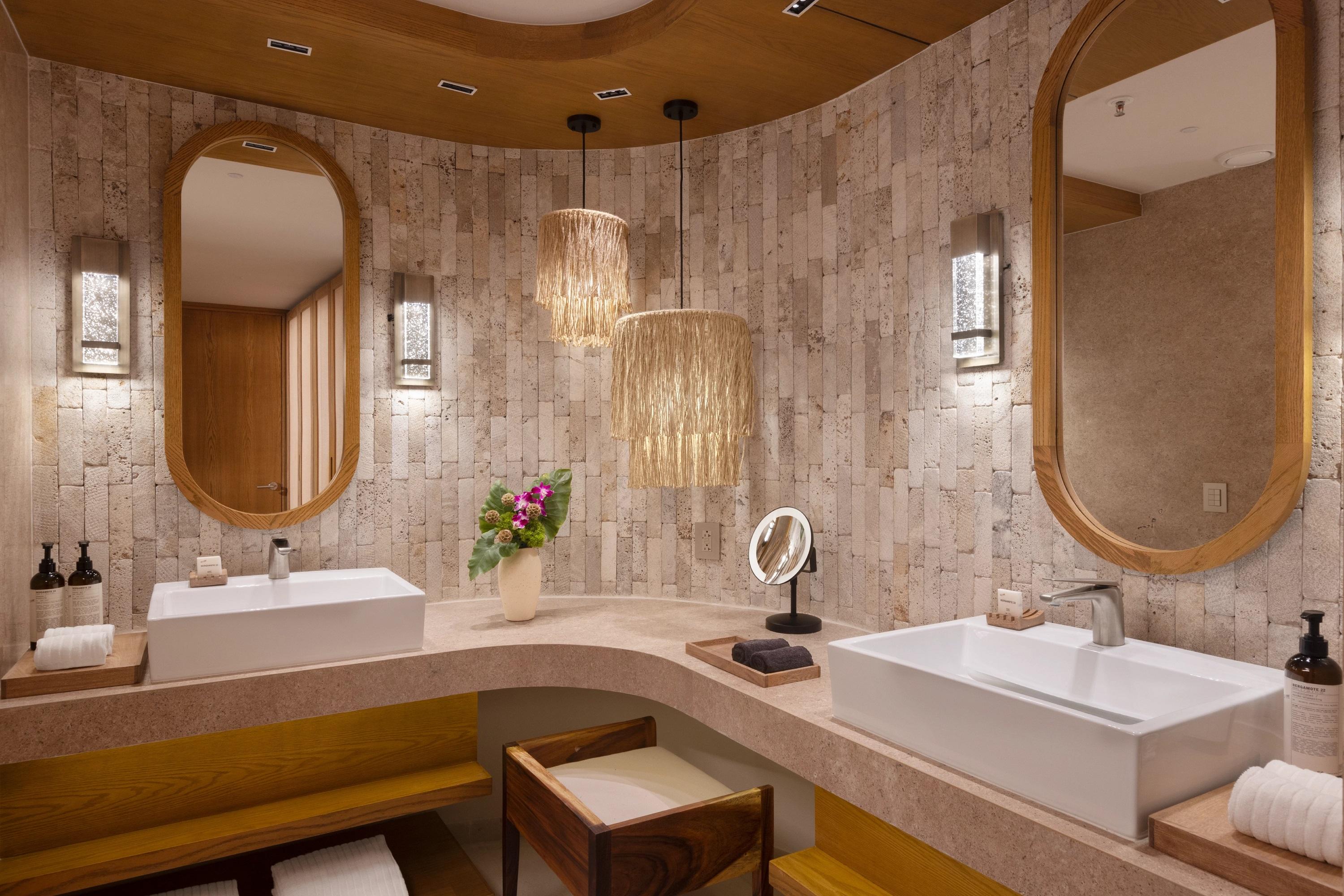 Junior Suite King or Double Partial Ocean View