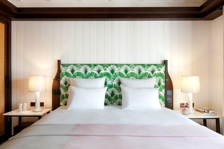 Deluxe Suite Pool & Seaview