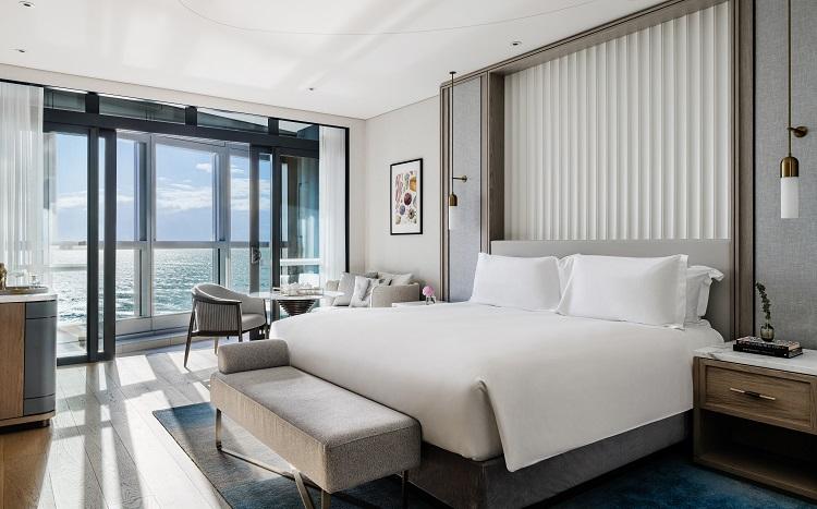 Deluxe Ocean View King Room