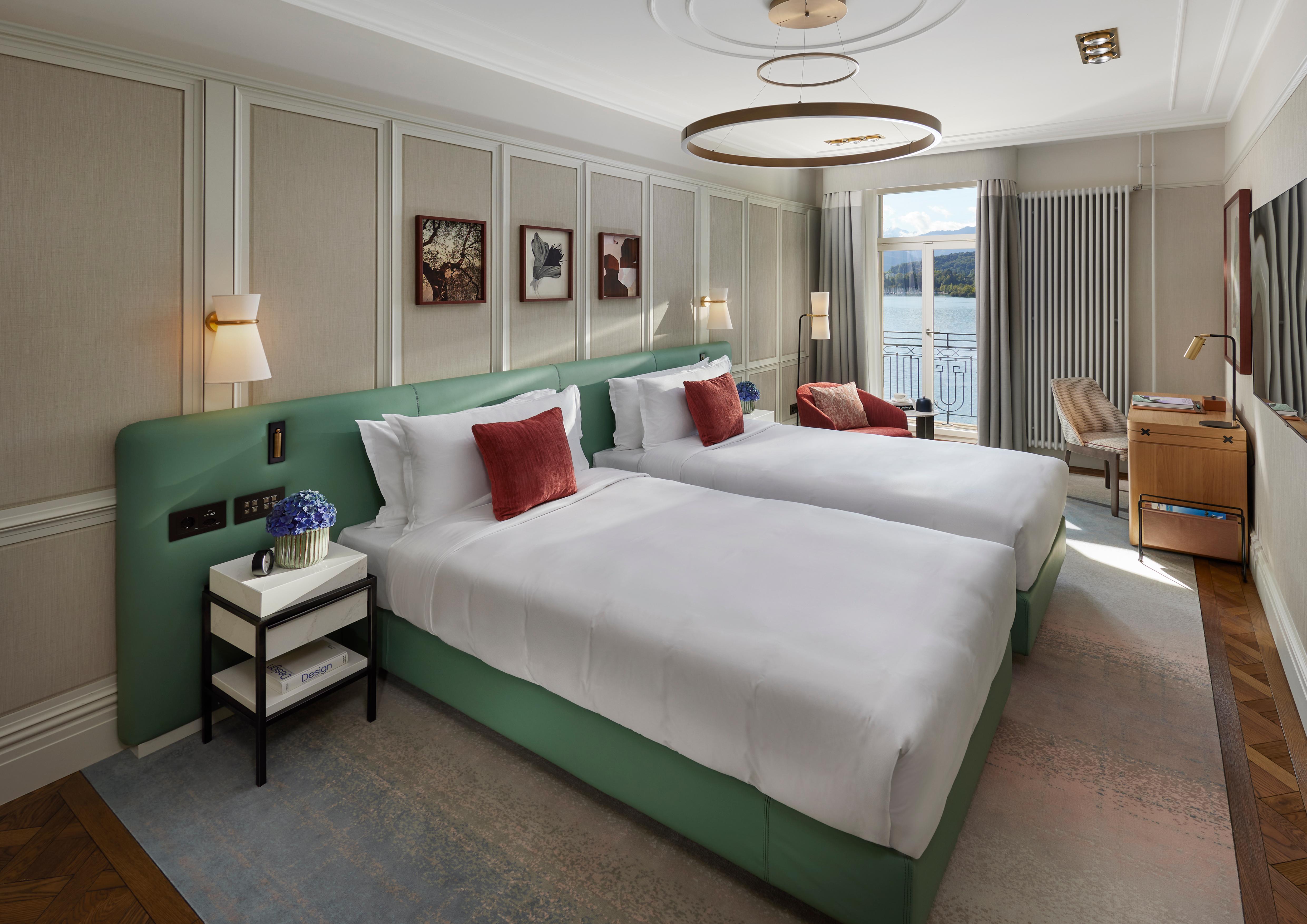 Deluxe Lake View Room | King Bed or Twin Beds (36-46 sqm / 387-495 sqft)