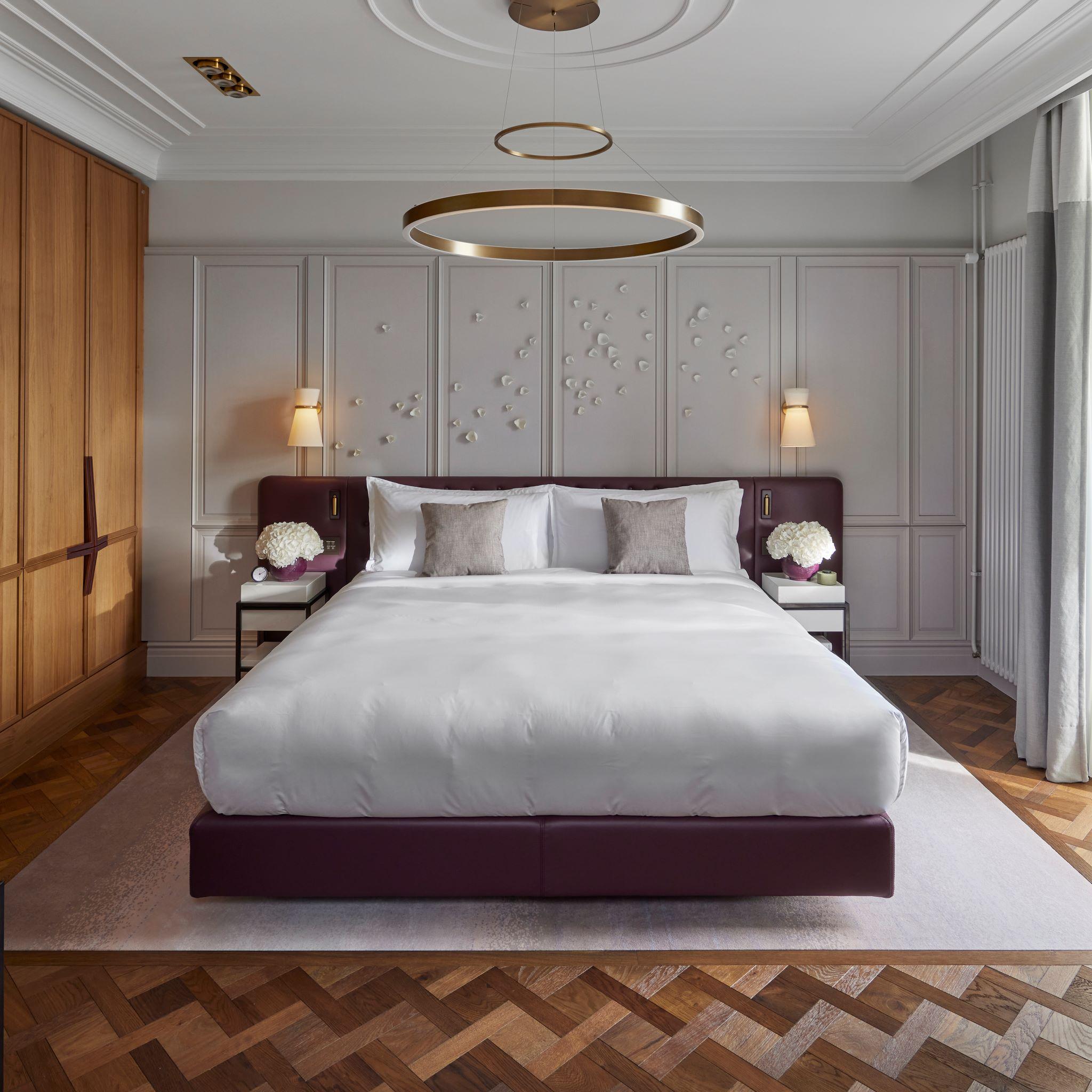 Lake View Suite | King Bed or Twin Beds (47-72 sqm / 505-775 sqft)