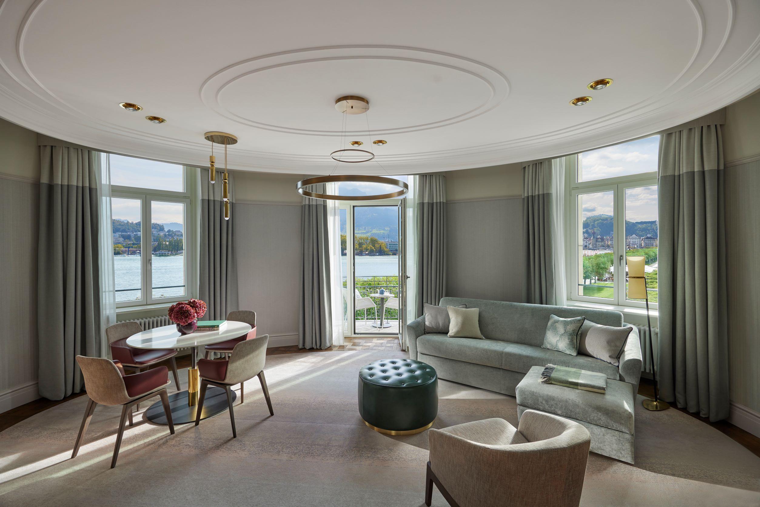 Lake View Suite with Balcony | King Bed (56-67 sqm / 602-721 sqft)