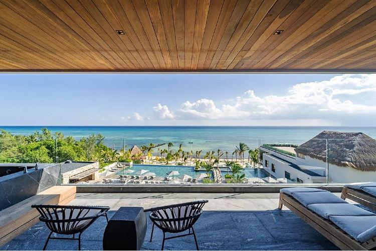 Master Suite Ocean Front