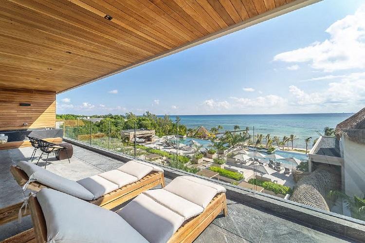 Panoramic Suite Ocean Front