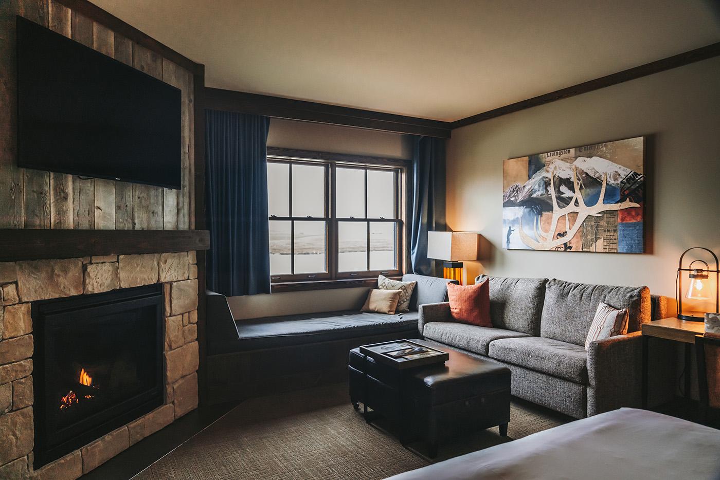Lodge Deluxe Window King