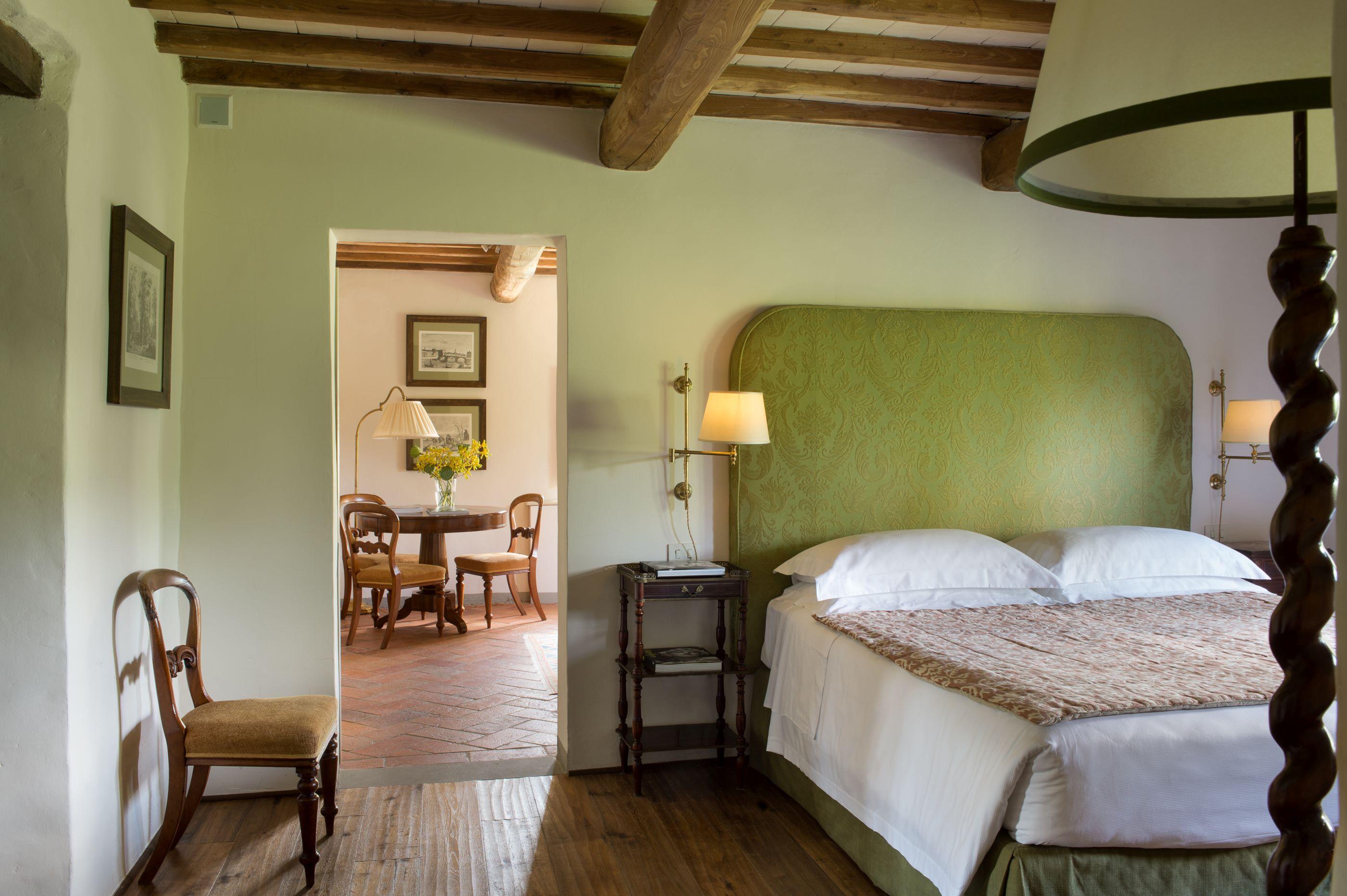 DELUXE SUITE MEDIEVAL VILLAGE