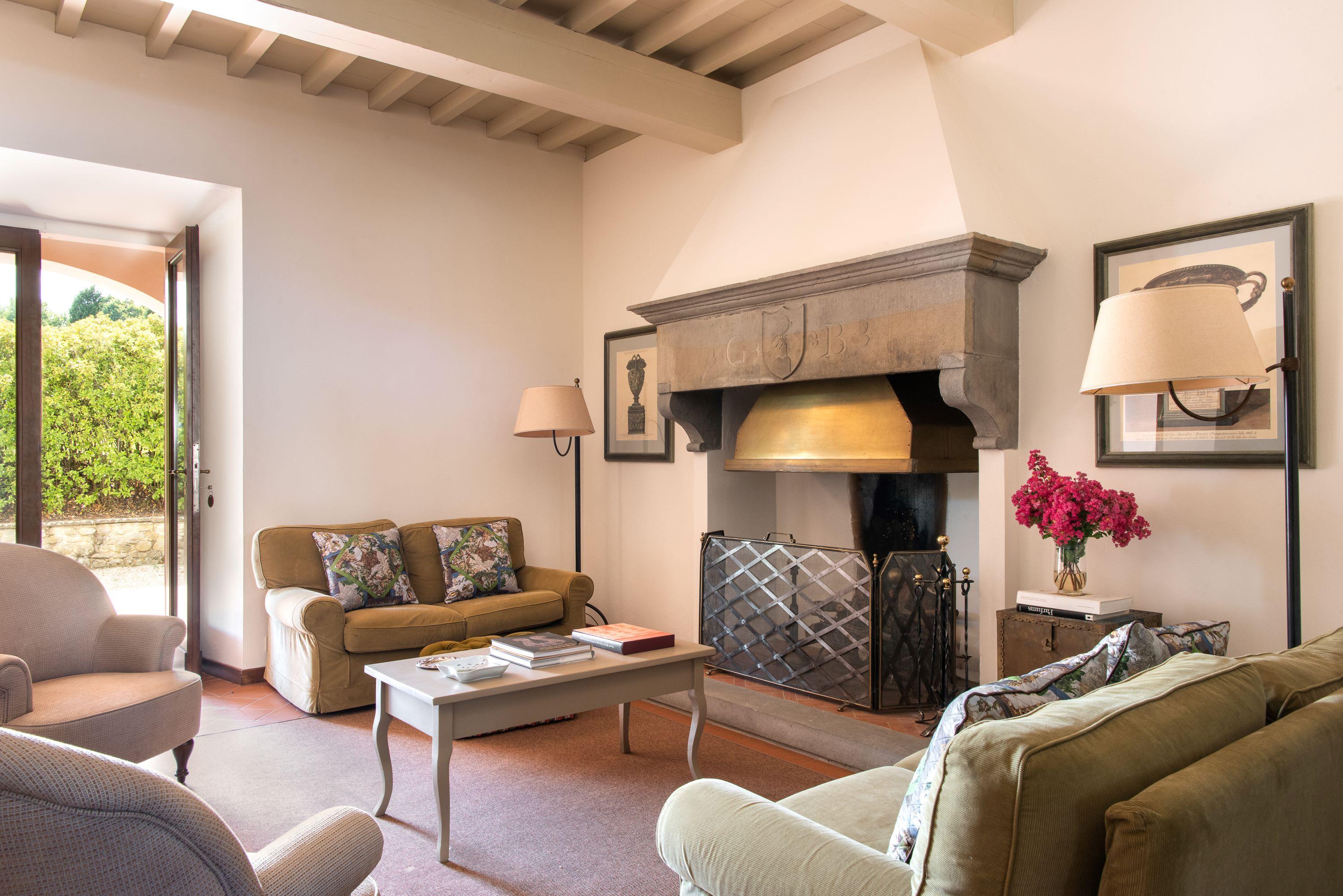 VILLA DUE TORRI AND COTTAGE (5+3 bedrooms)