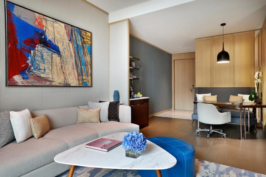 Horizon Suite Sea View
