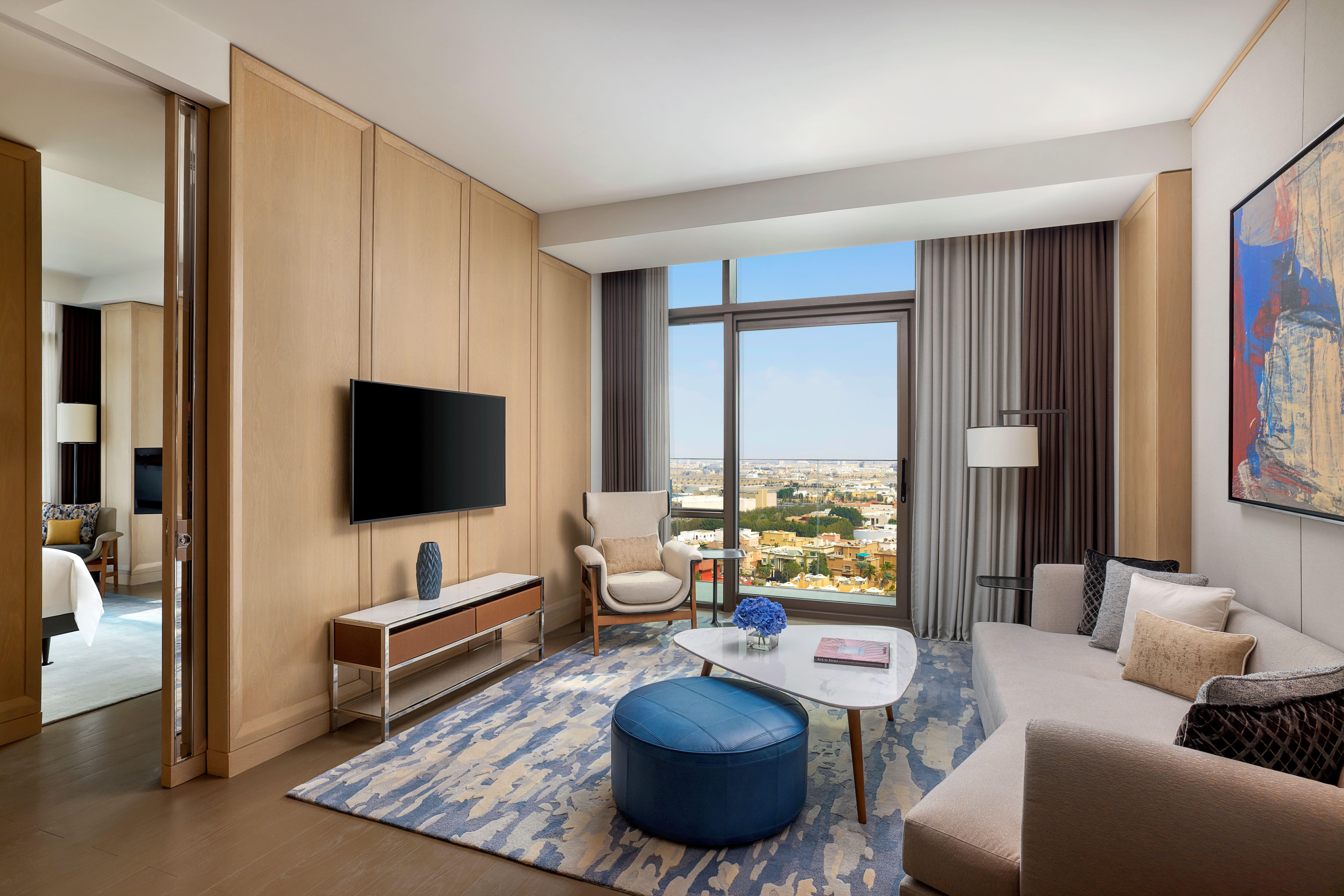 Horizon Suite City View