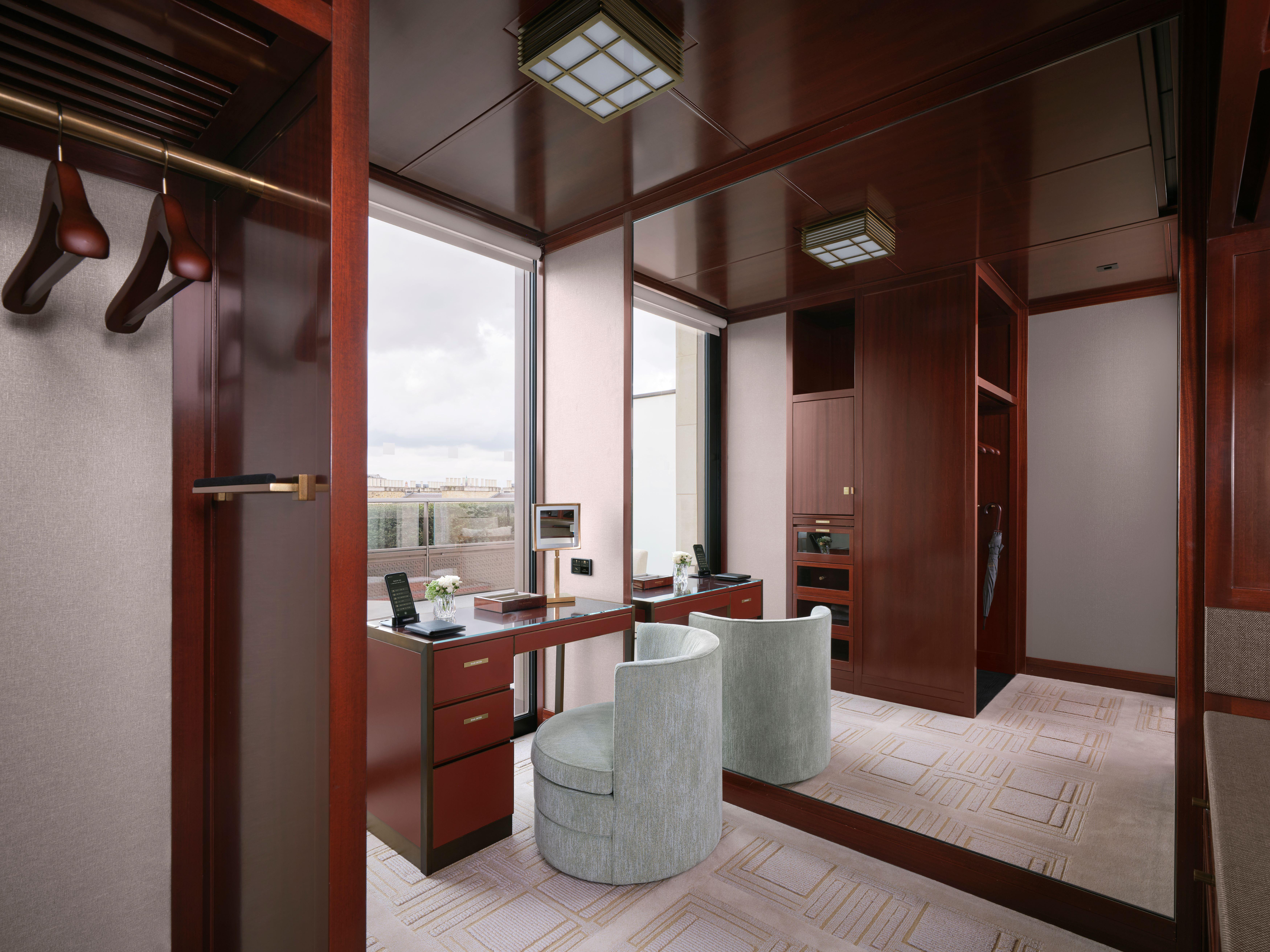 Grand Premier Terrace Suite