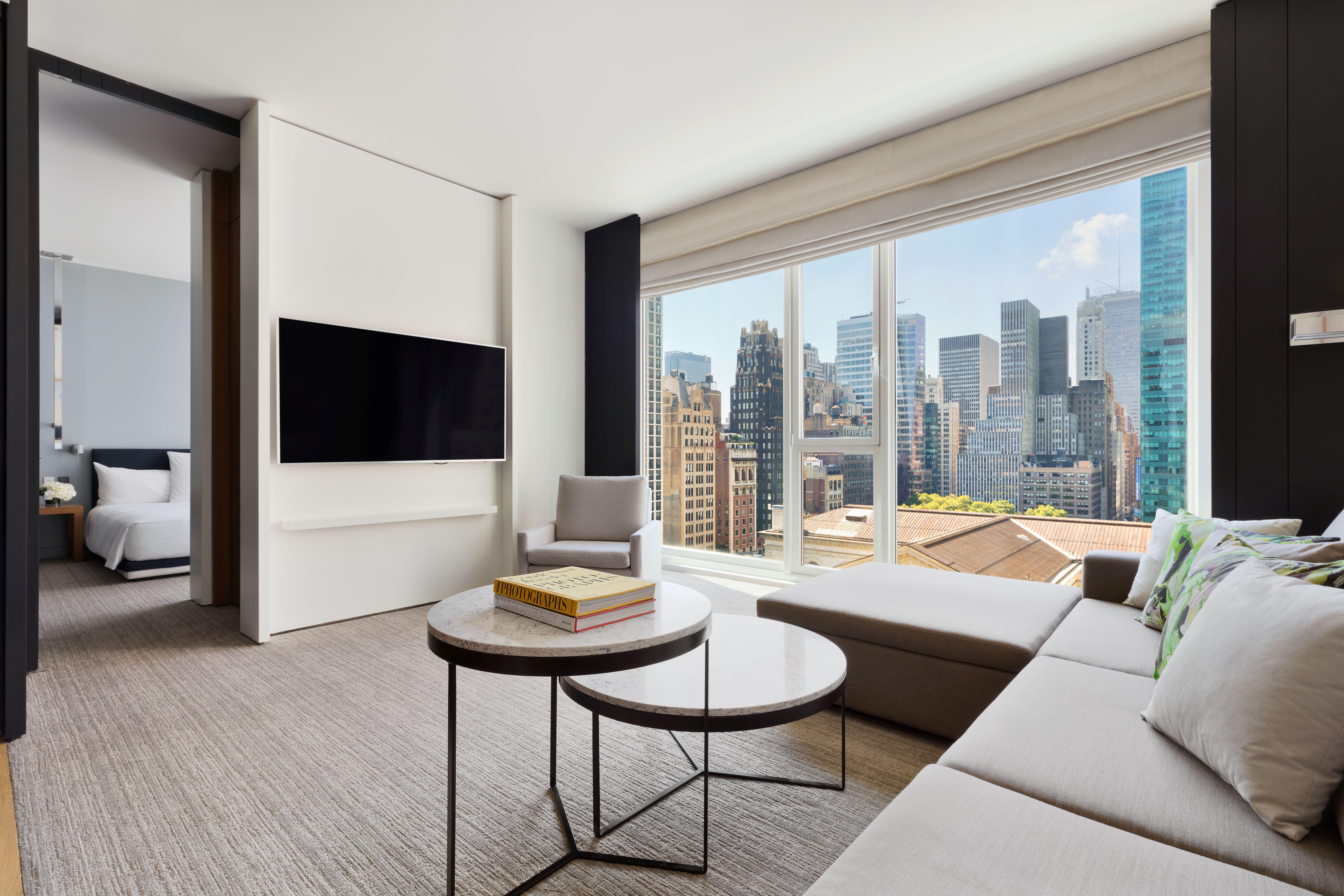 5TH AVENUE SUITE