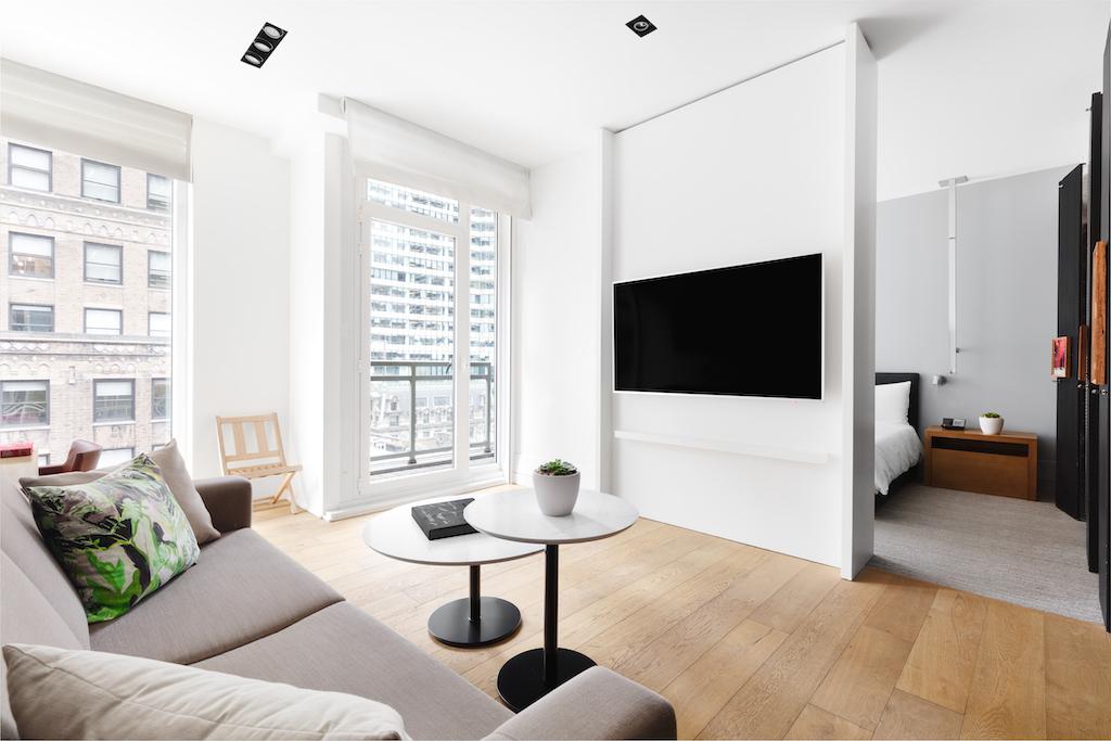 BALCONY SUITE