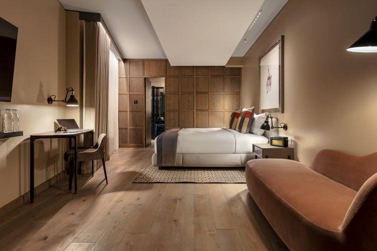 Corner Suite