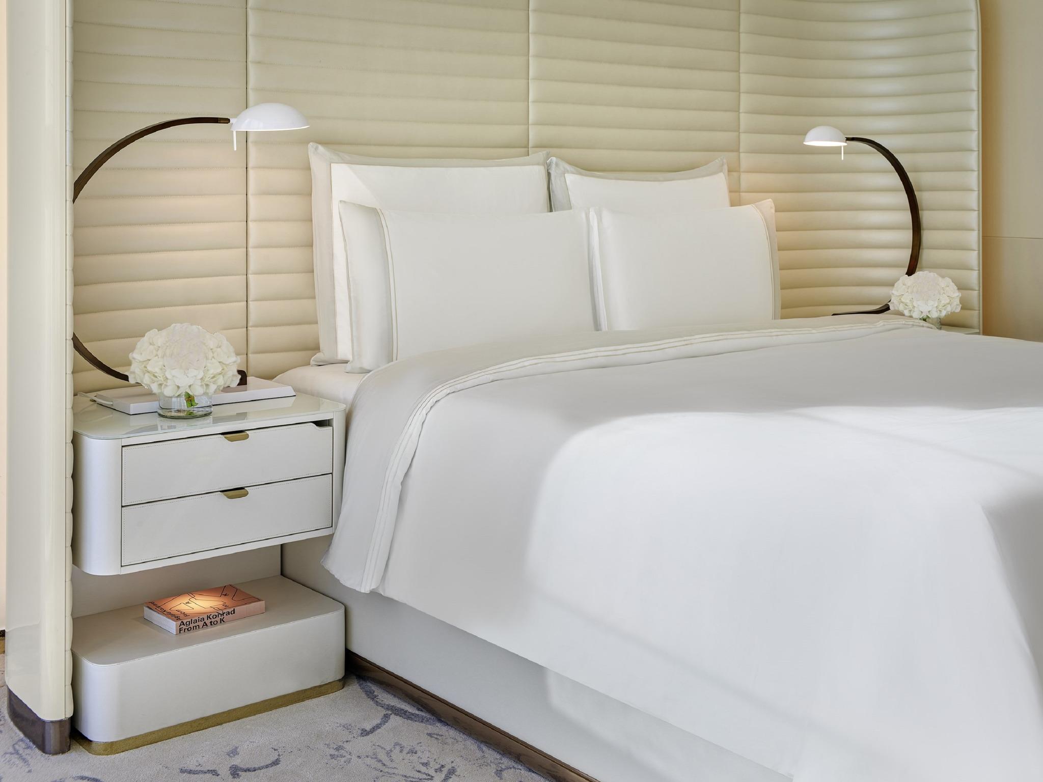 Fairmont Gold Room (King/Twin)