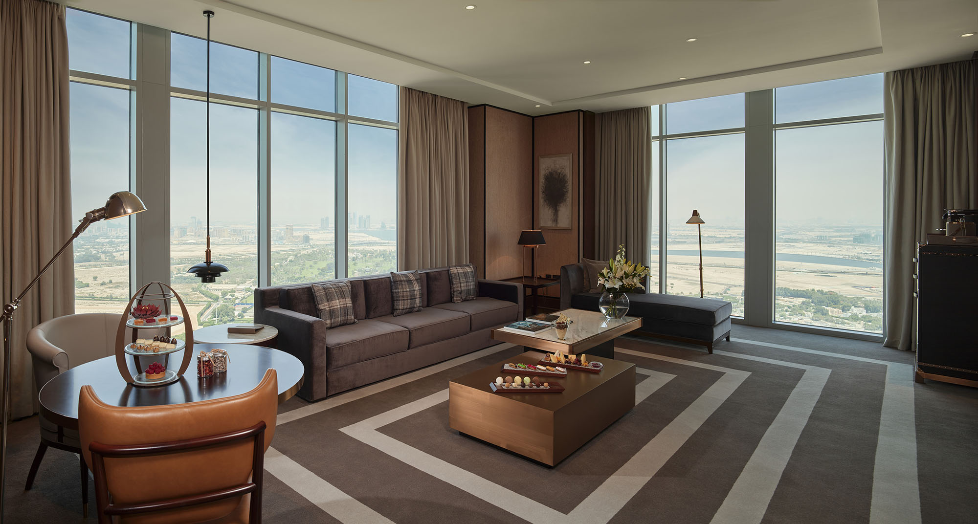 King Corner Suite with Skyline View