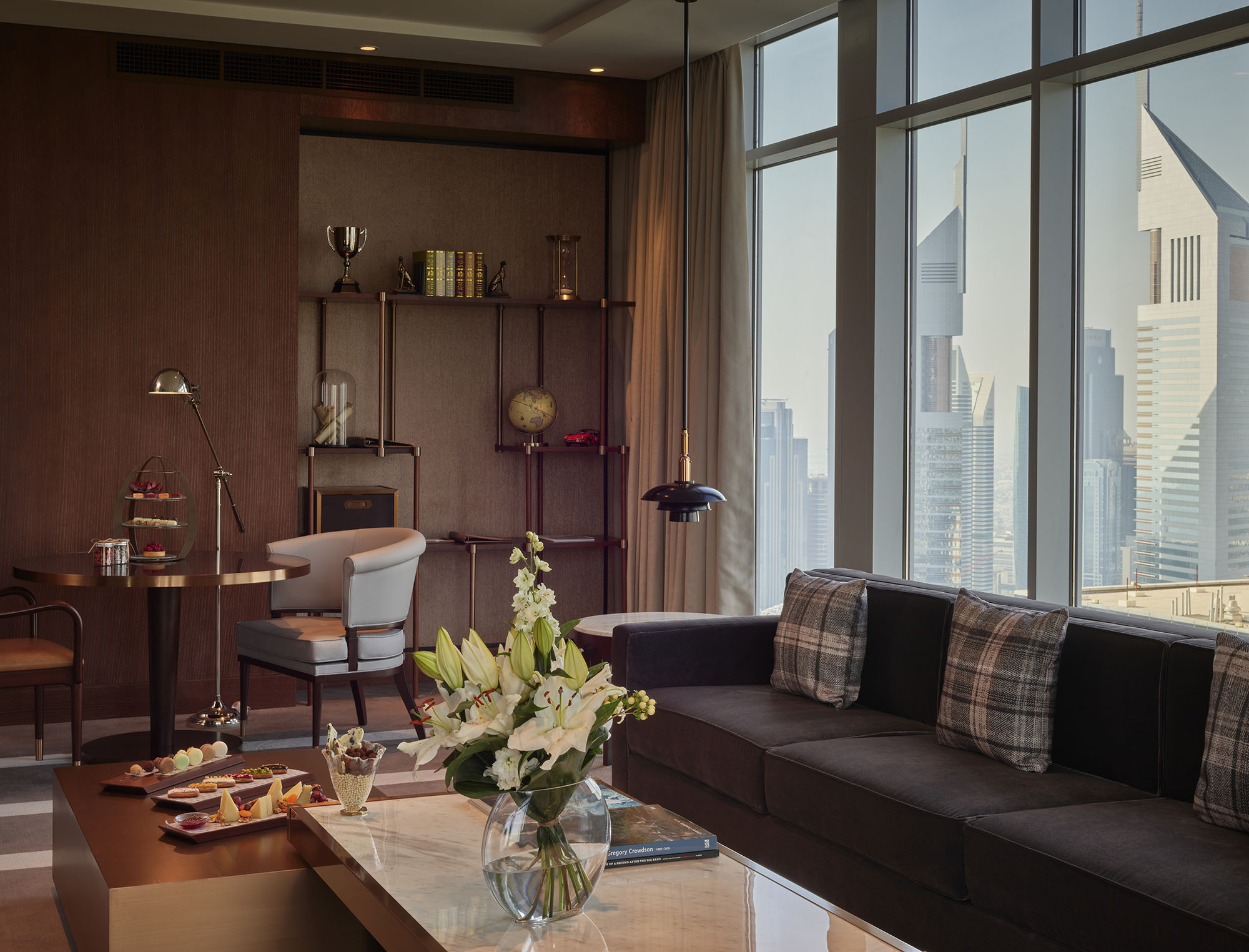 King Grand Corner Suite with Skyline View
