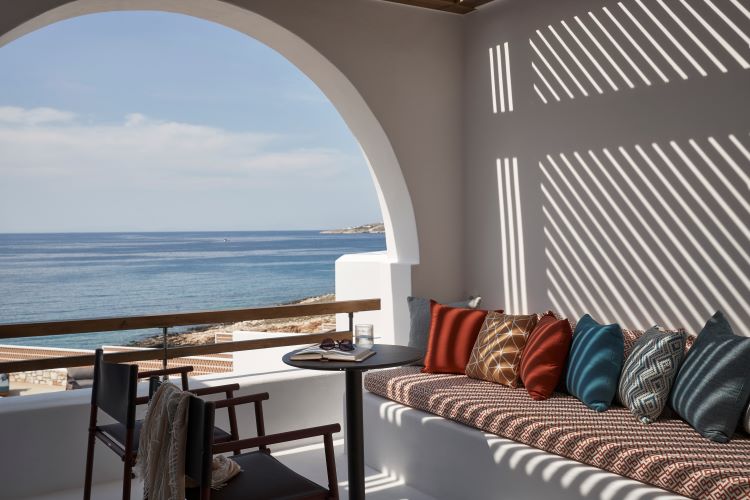 Essence Suite Sea View