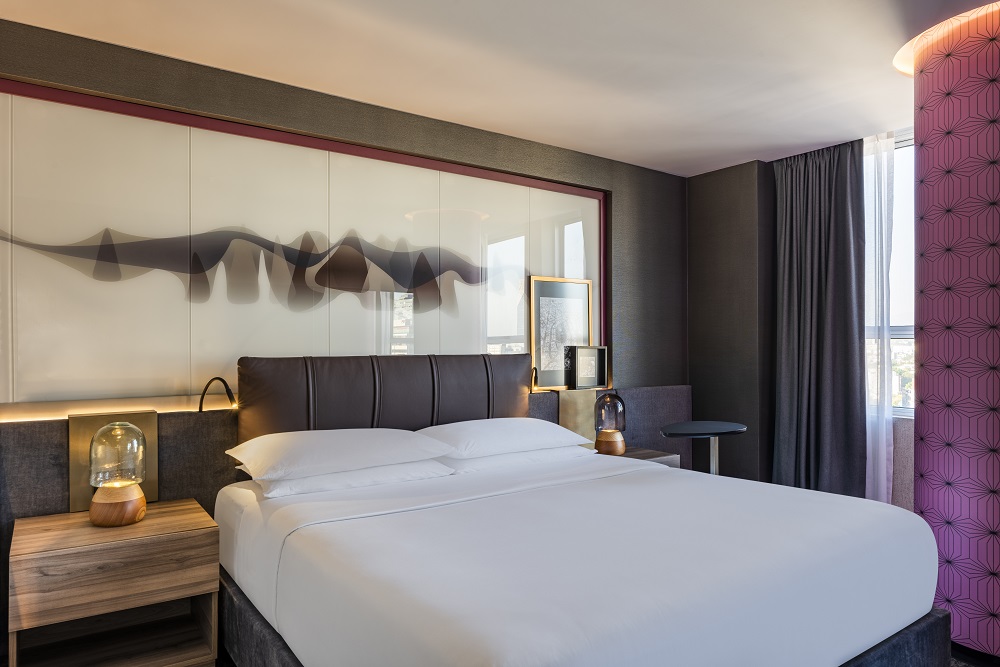 One King Bed High Floor