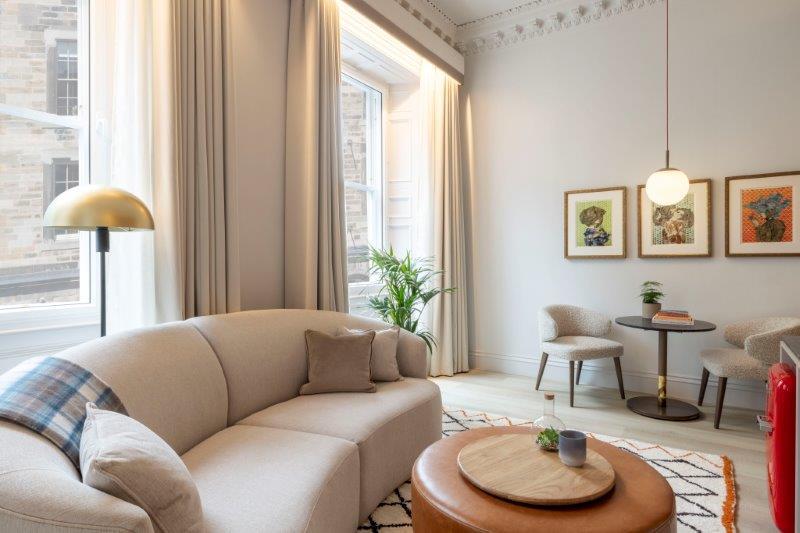 Grand Chamber Queens Suite