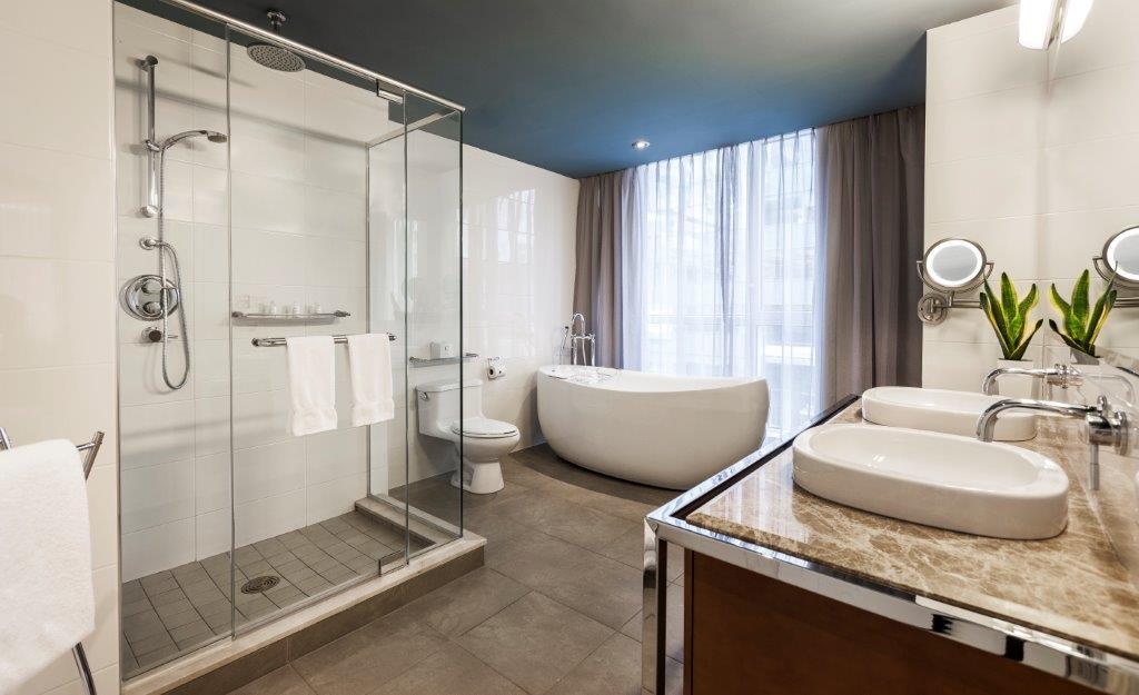 Warwick Premium Suite