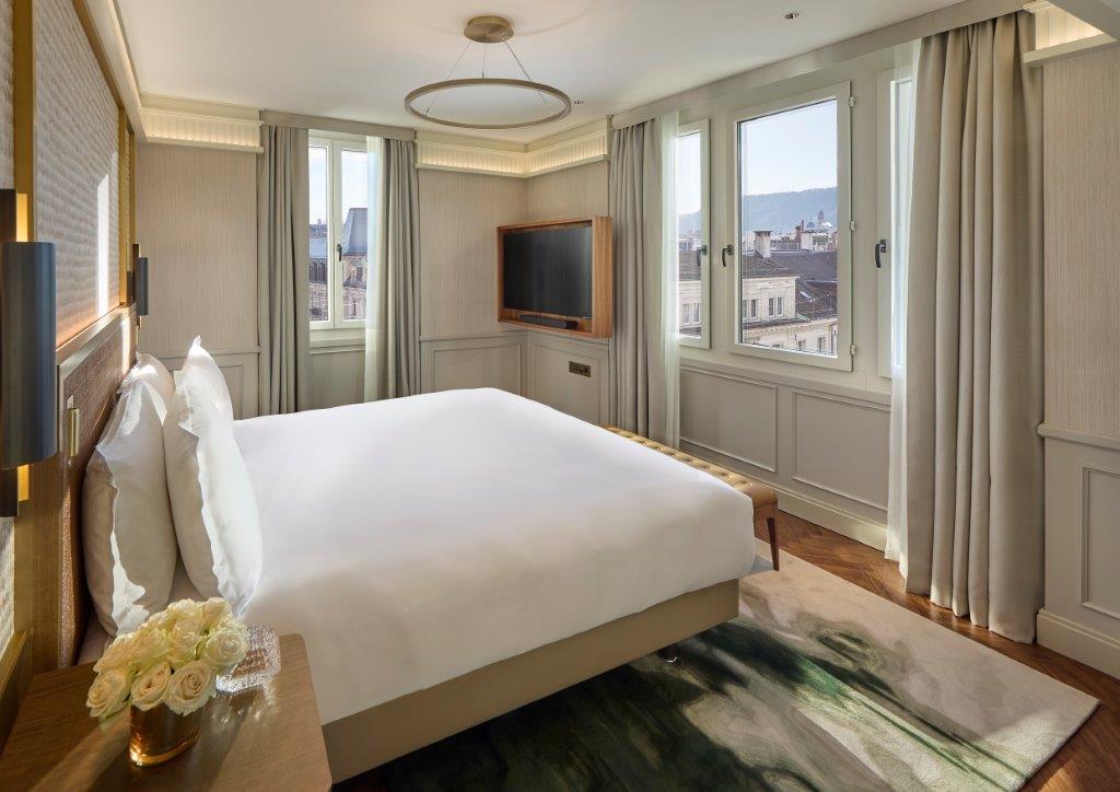 Grand Corner Suite