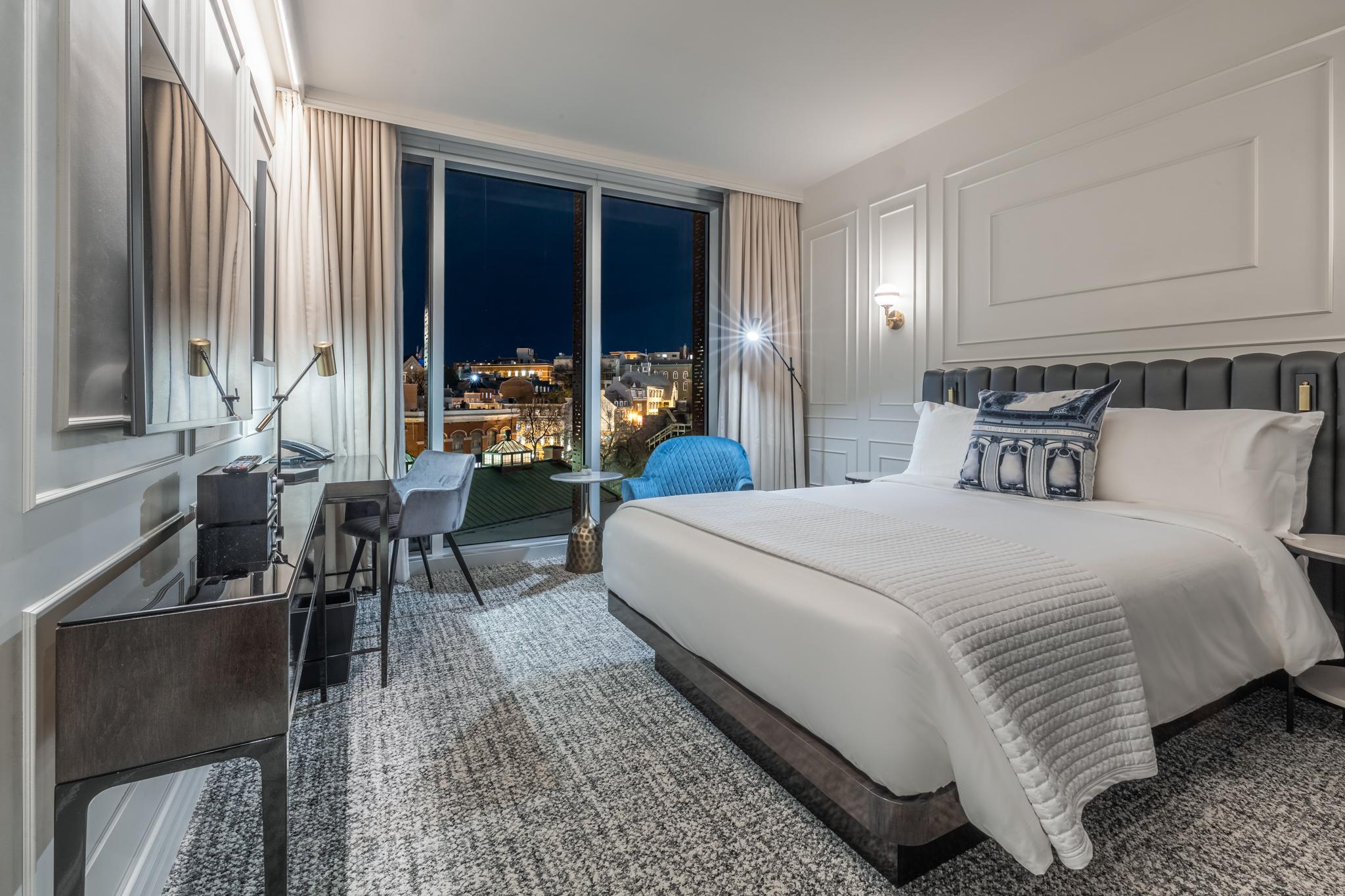 Citadine Room with Queen bed (Old-Quebec view)