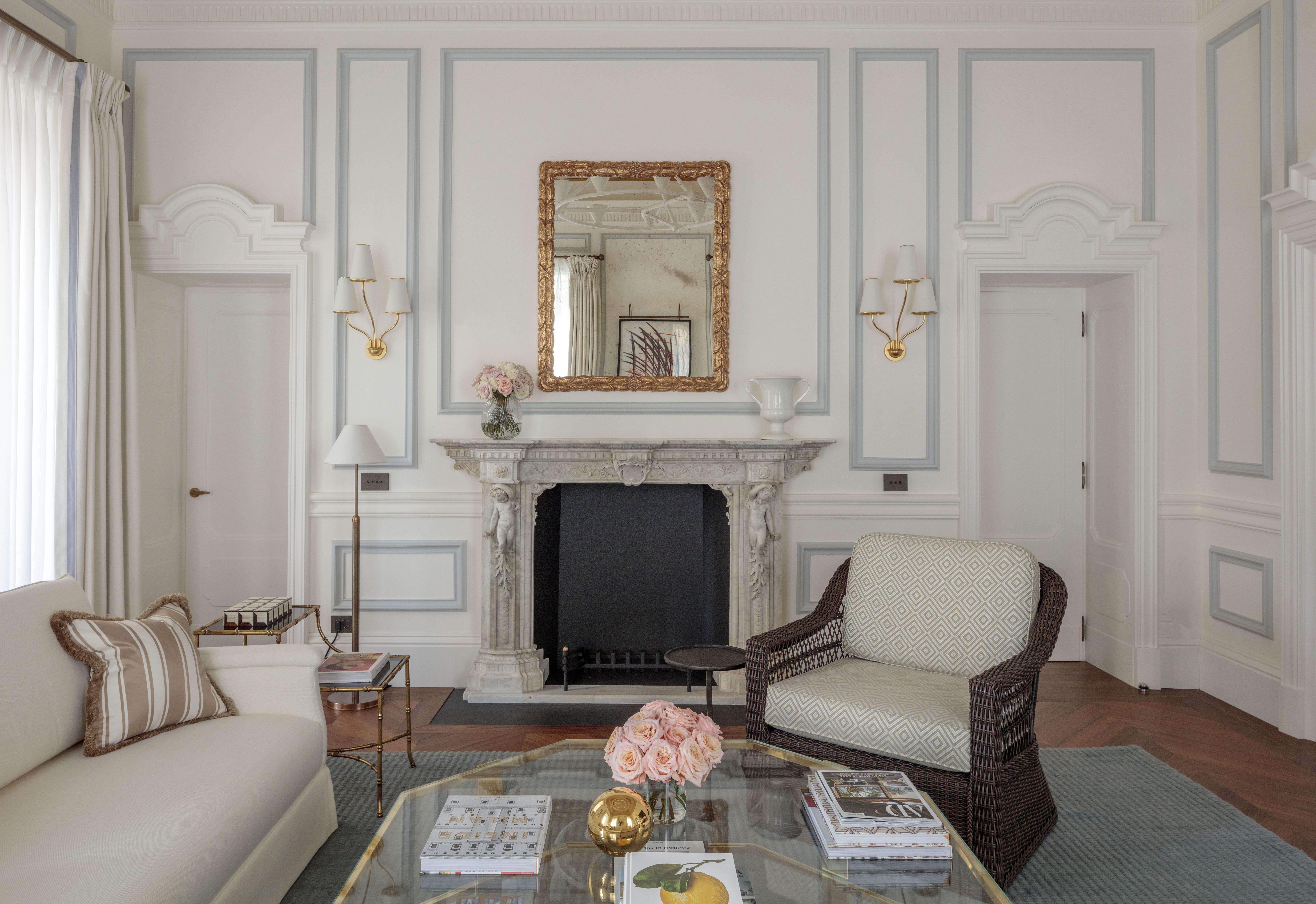 Brera Two Bedroom Apartment with Frescoes
