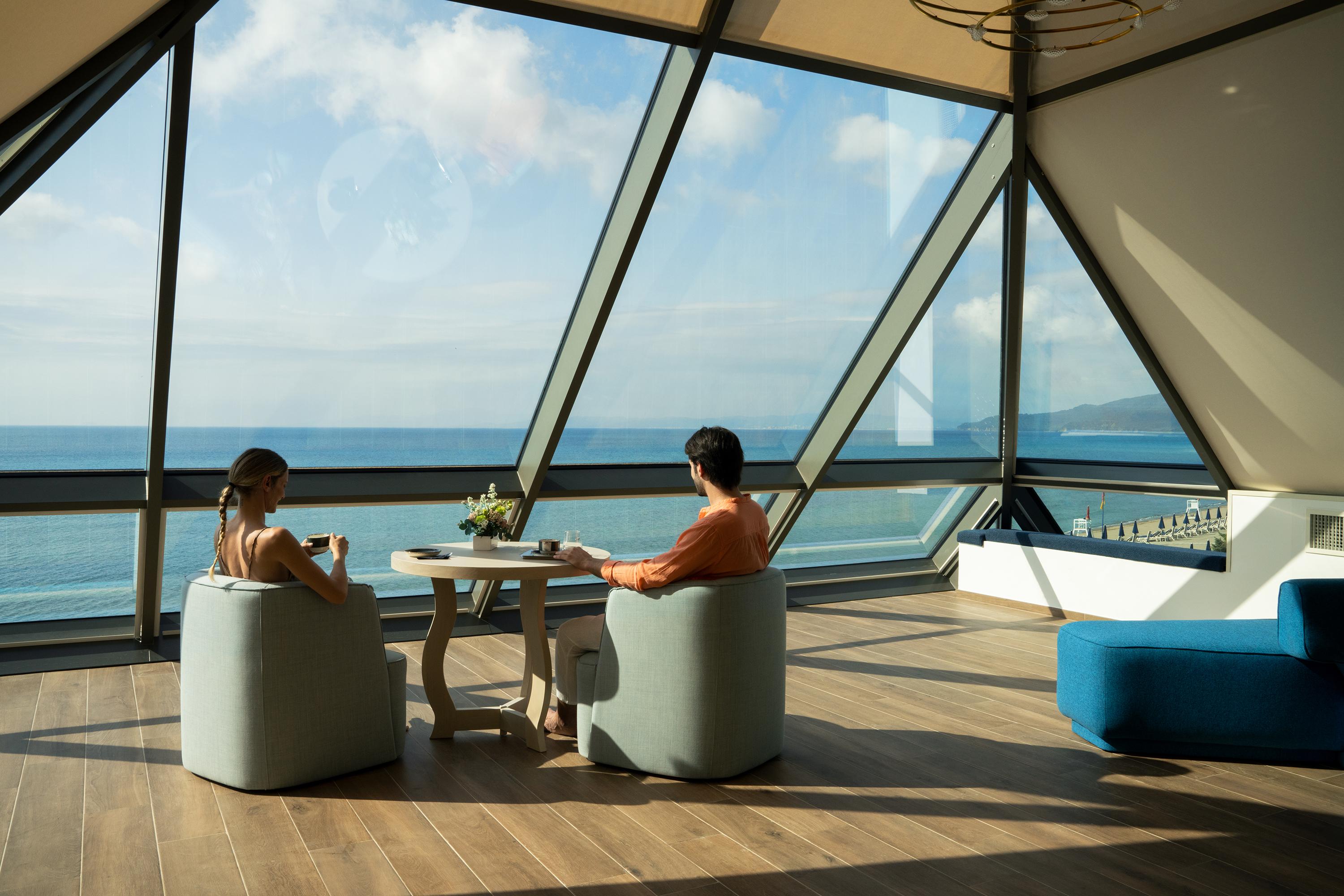 Pyramid Suite with Sea View