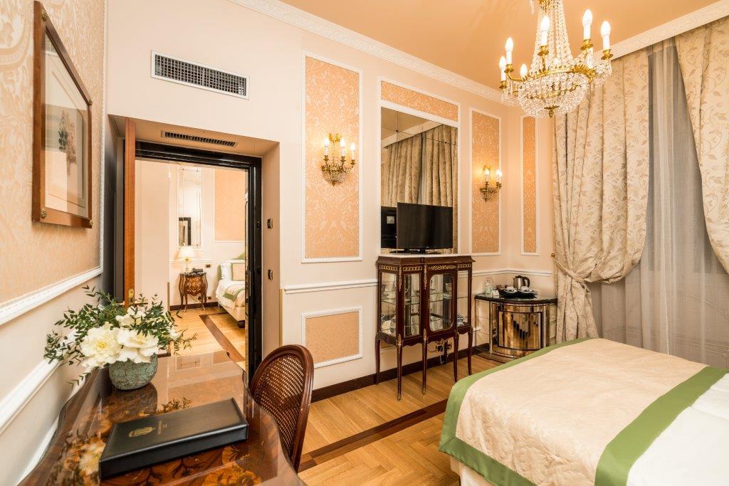 Family Room - King size and an extra bed