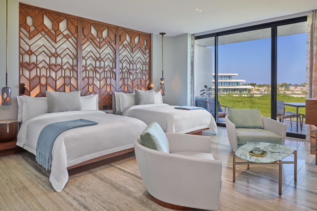 Deluxe Connecting Family Room