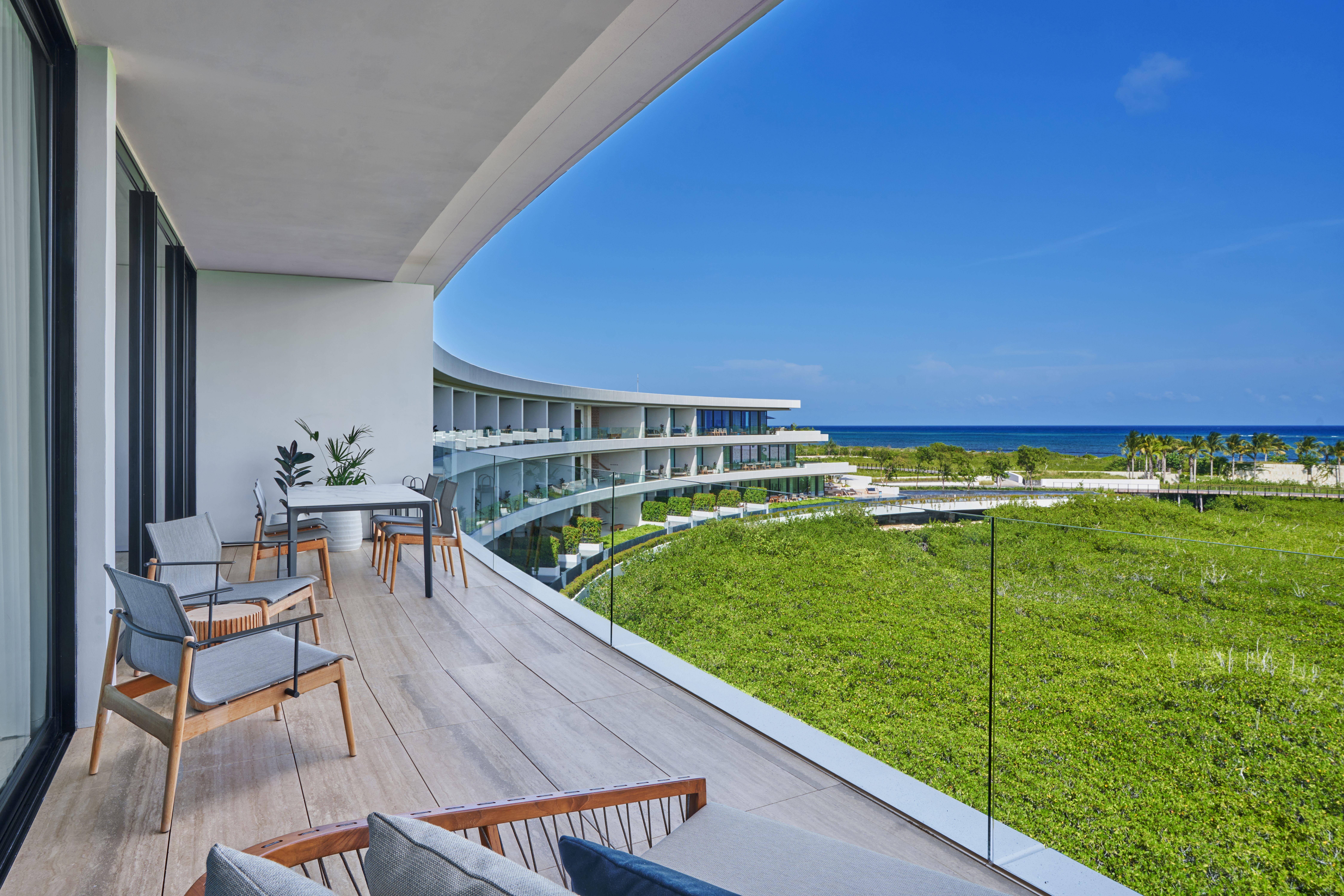 St. Regis Suite, 1 King, Ocean View, Terrace