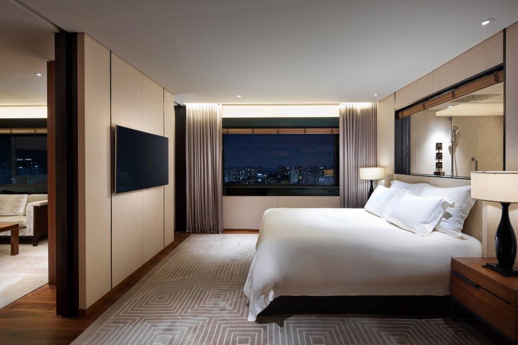 Corner Suite