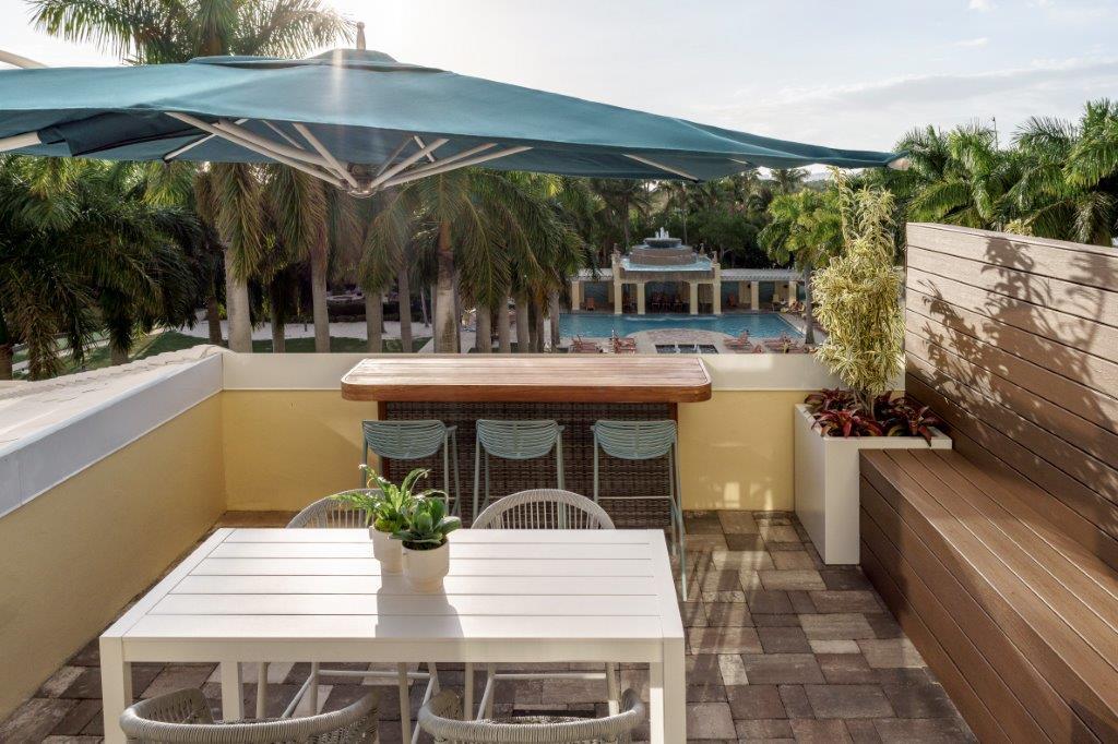 1 King Patio