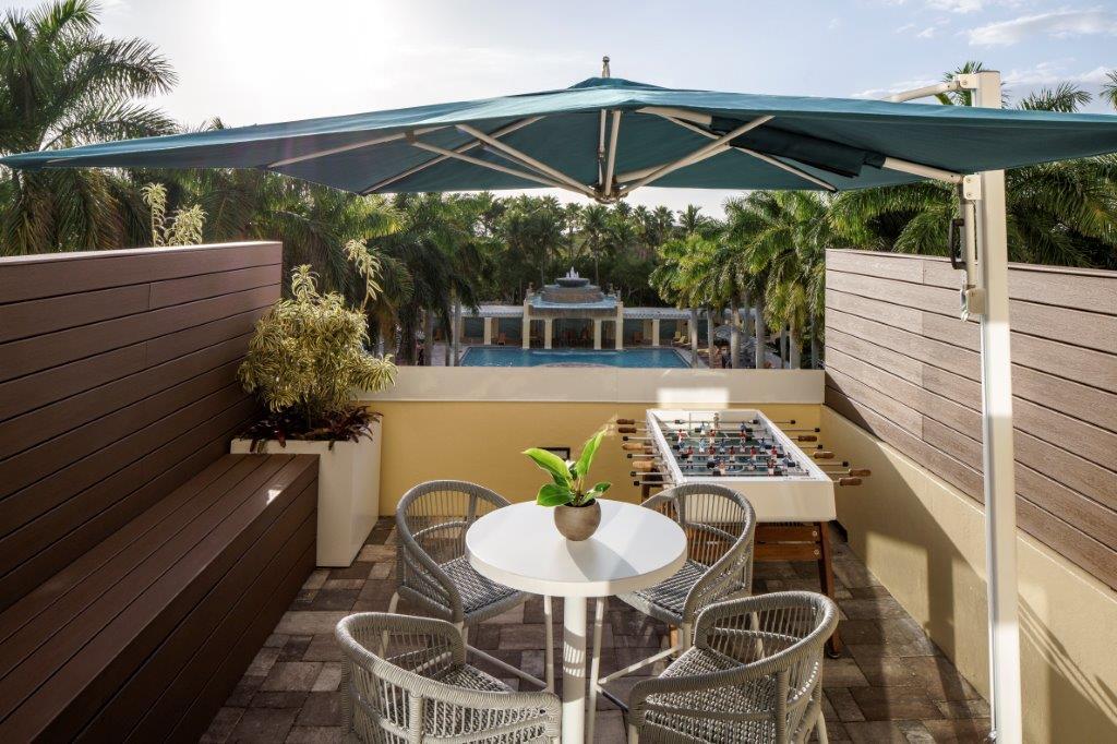 2 Queen Patio