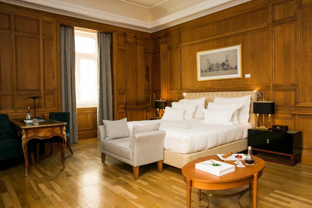Suite Áurea King Size Bed