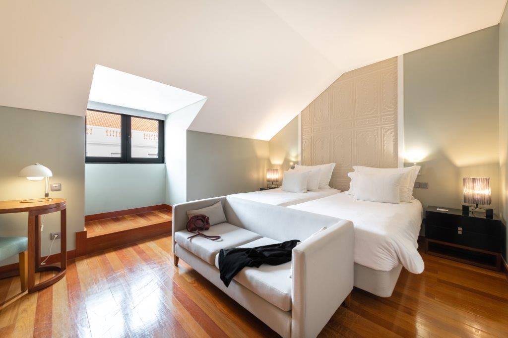 Superior King Size Bed