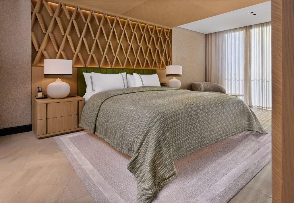 Signature Suite