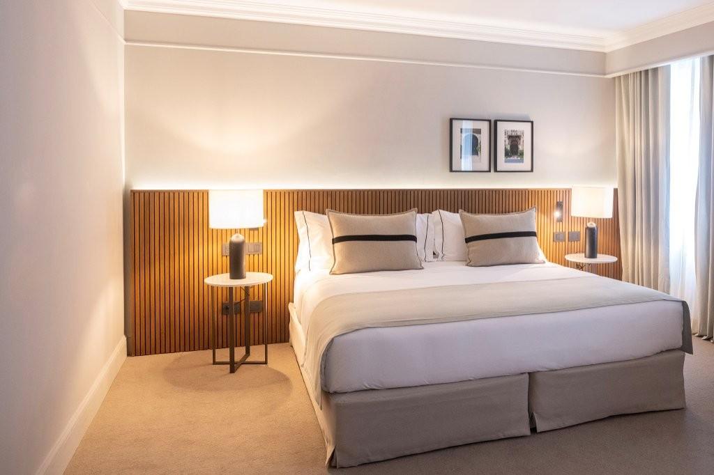 Premier Room