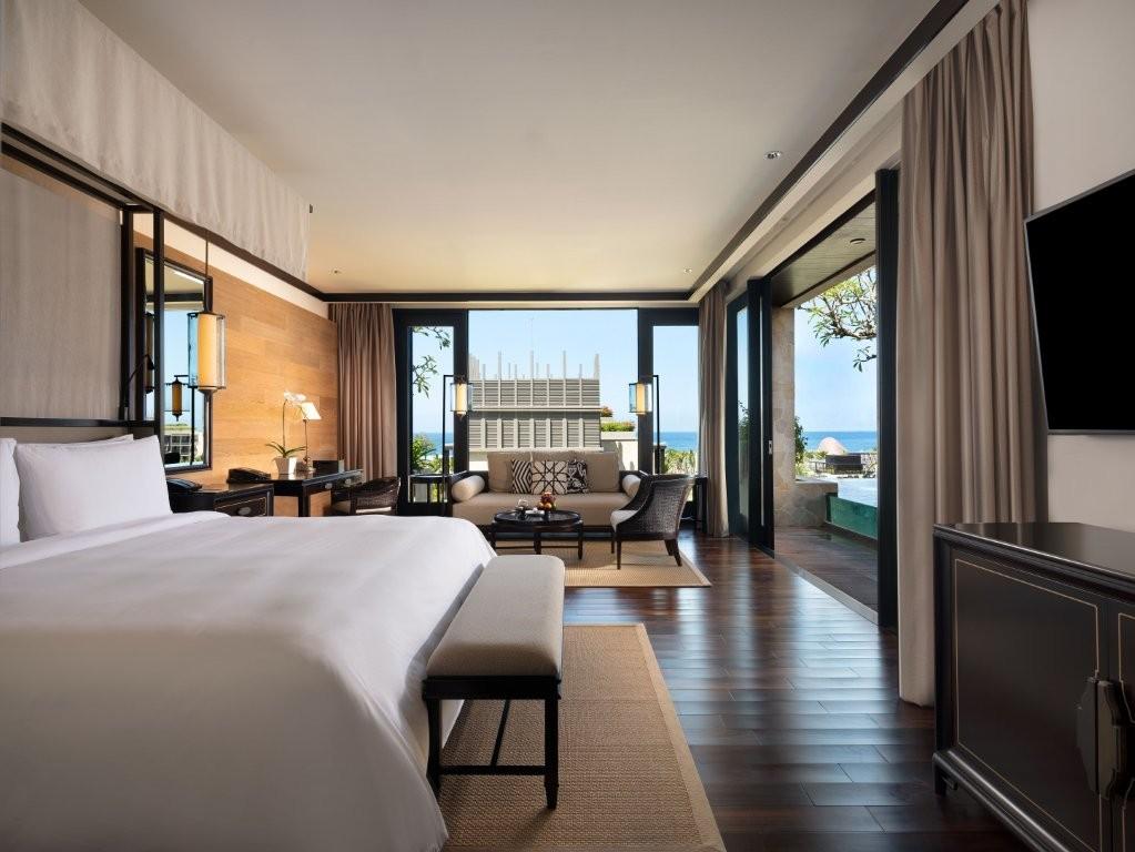 Cliff Private Pool Junior Suite