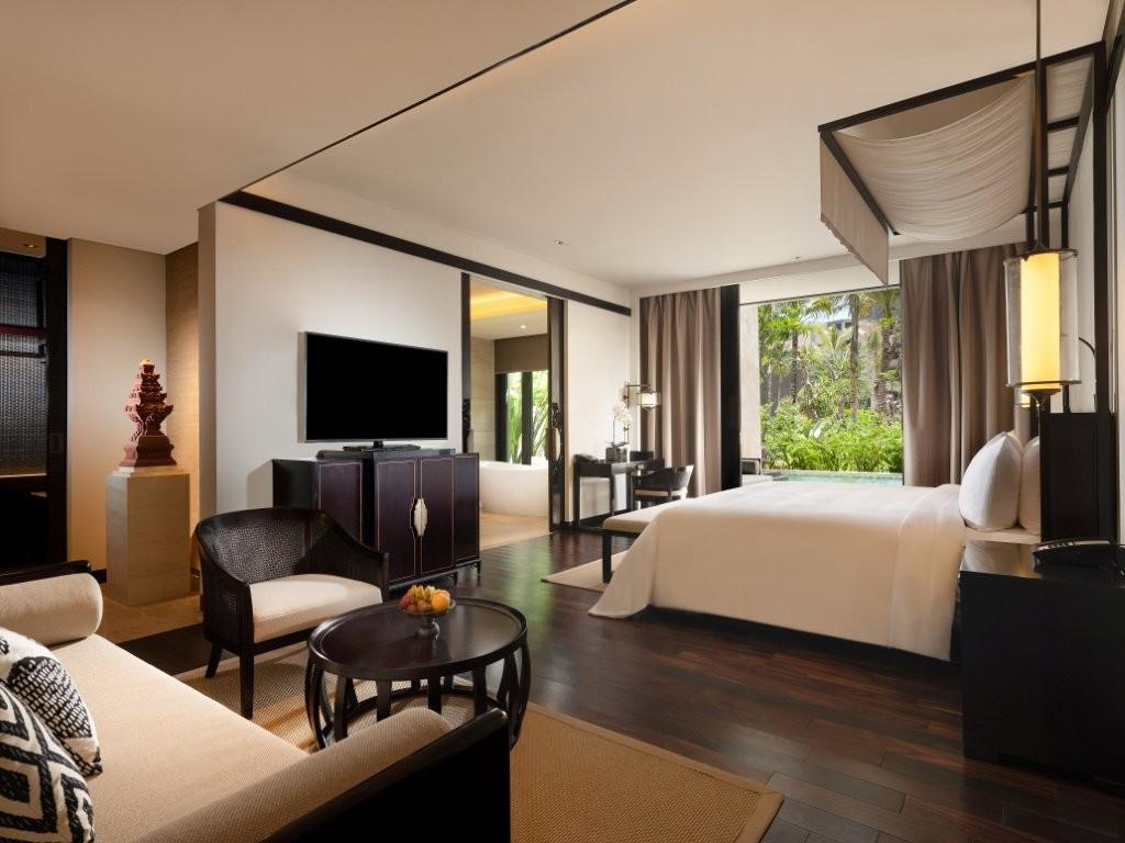 Grand Deluxe Lagoon Room
