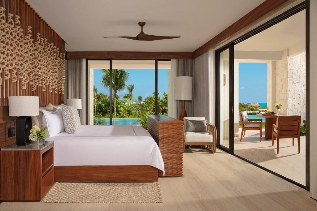 Presidential Suite Swim Out Ocean Front with terrace