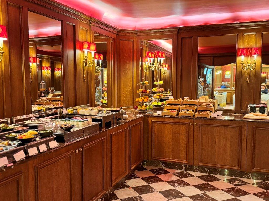 Hotel Regina Louvre, France — Hotel Regina Louvre