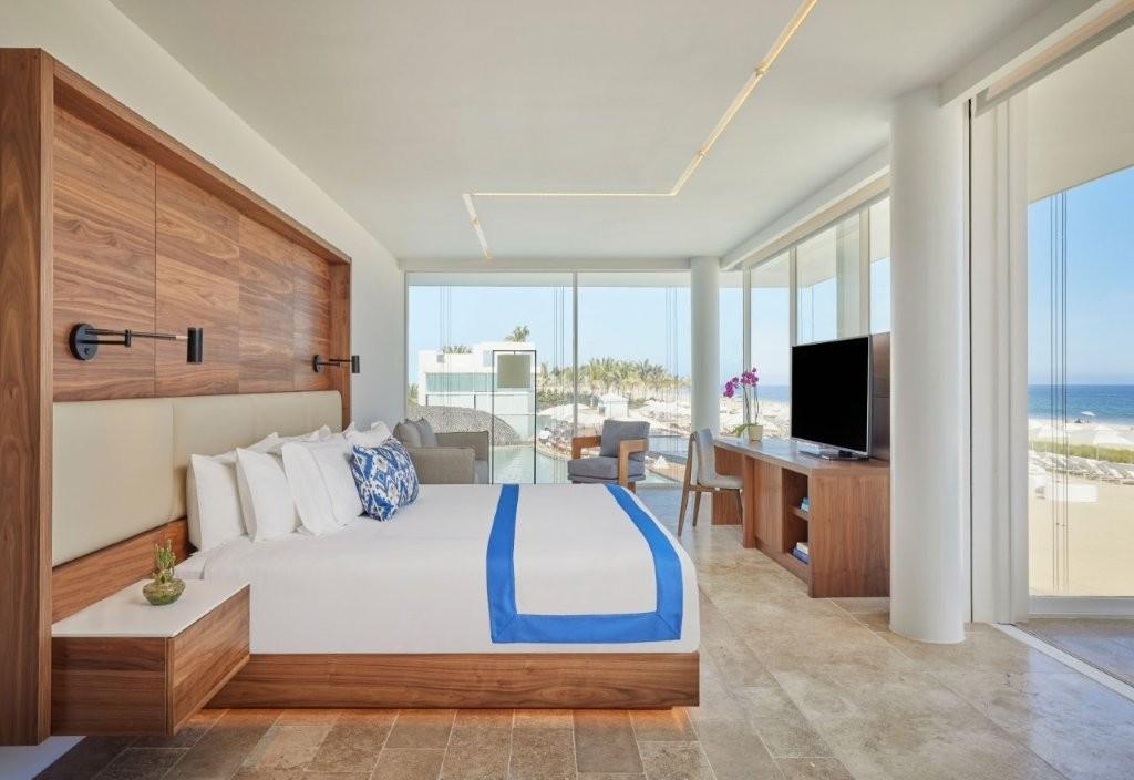 Three Bedroom Ocean Front Suite with Butler Service