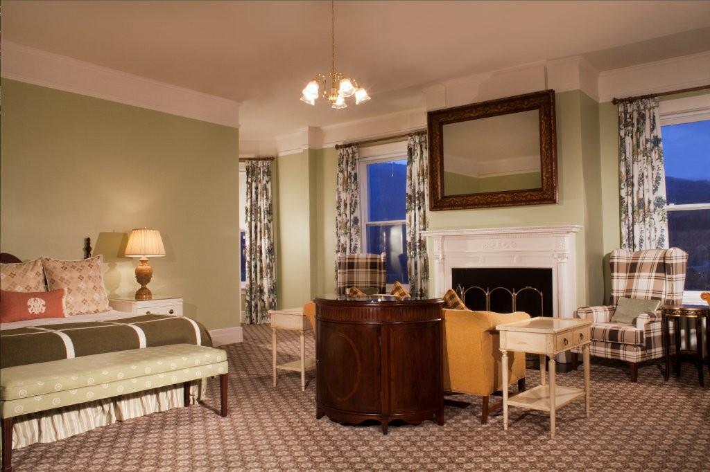 Premier Room 1 King Bed