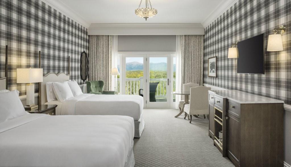 Presidential Wing 2 Queen Beds with Balcony