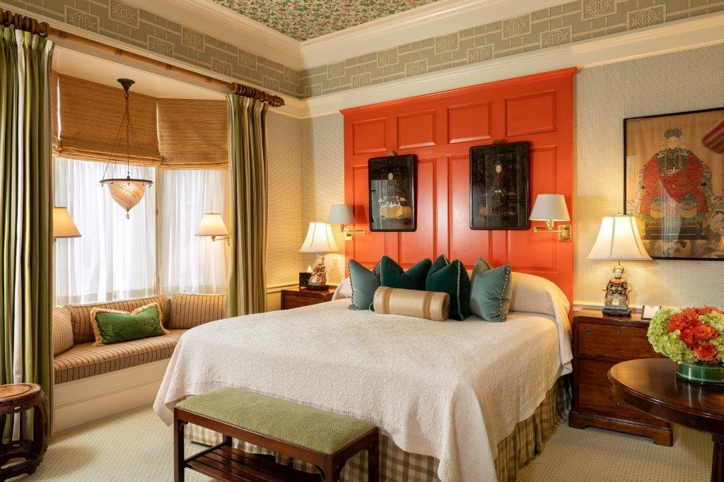 Superior Room (300sq.ft.)