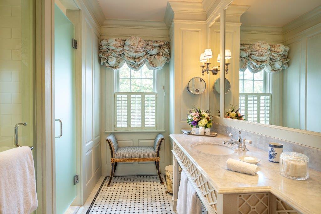 Parsonage Superior Room (325sq.ft.)