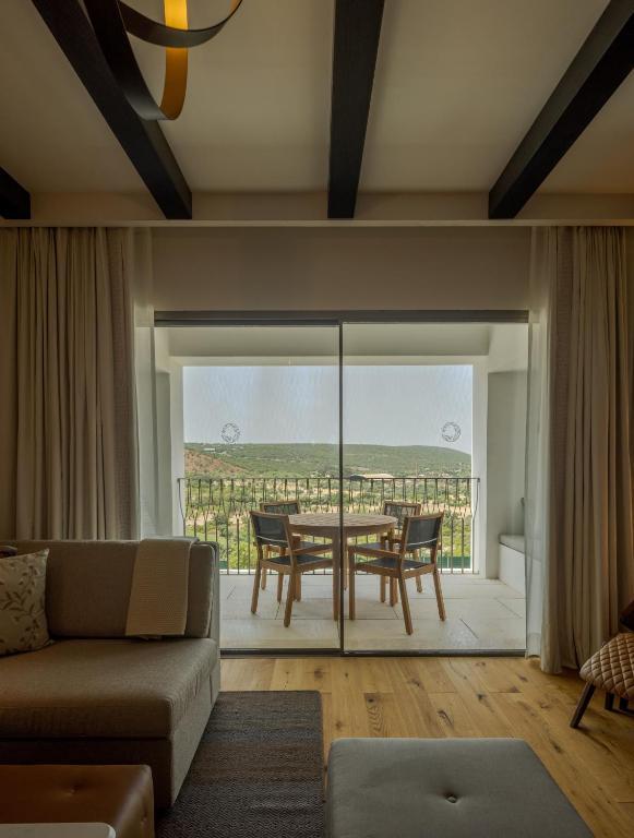 Two Bedroom Residence with Valley View