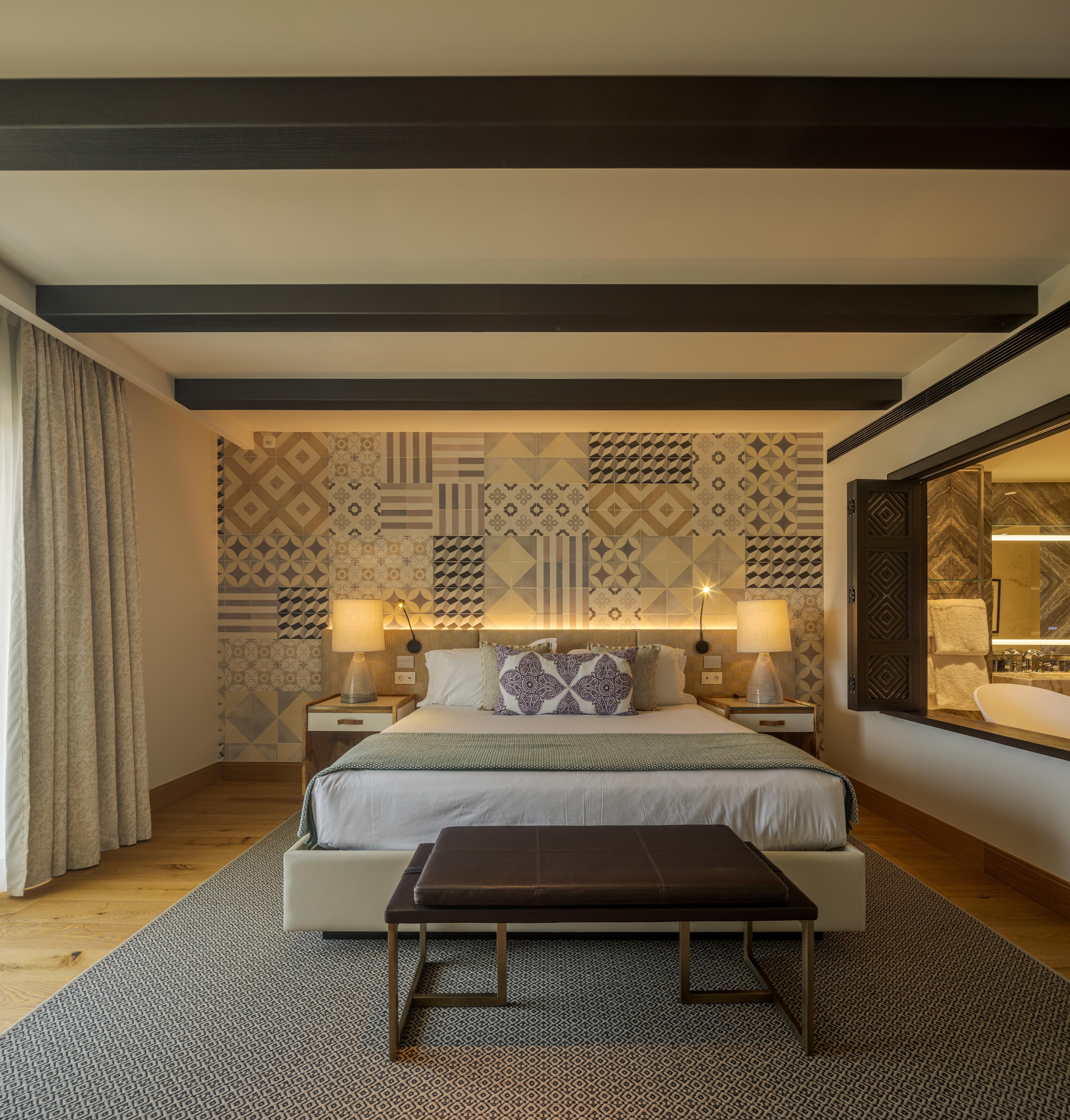 Deluxe King Room with Valley View and Terrace / Deluxe Double Queen Room with Valley View and Terrace