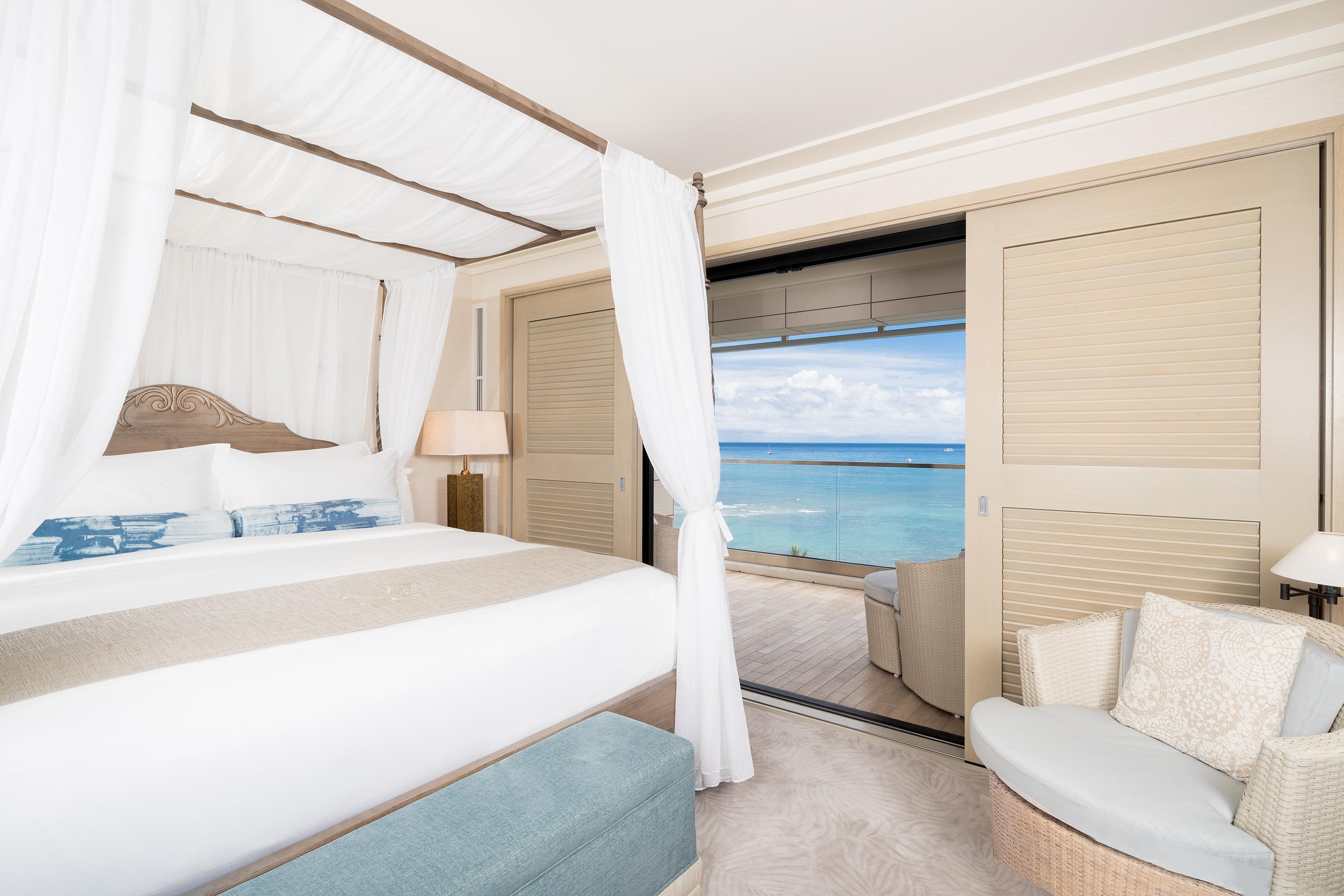 Oceanfront Sapphire Suite - 2 Bedroom Plus Den